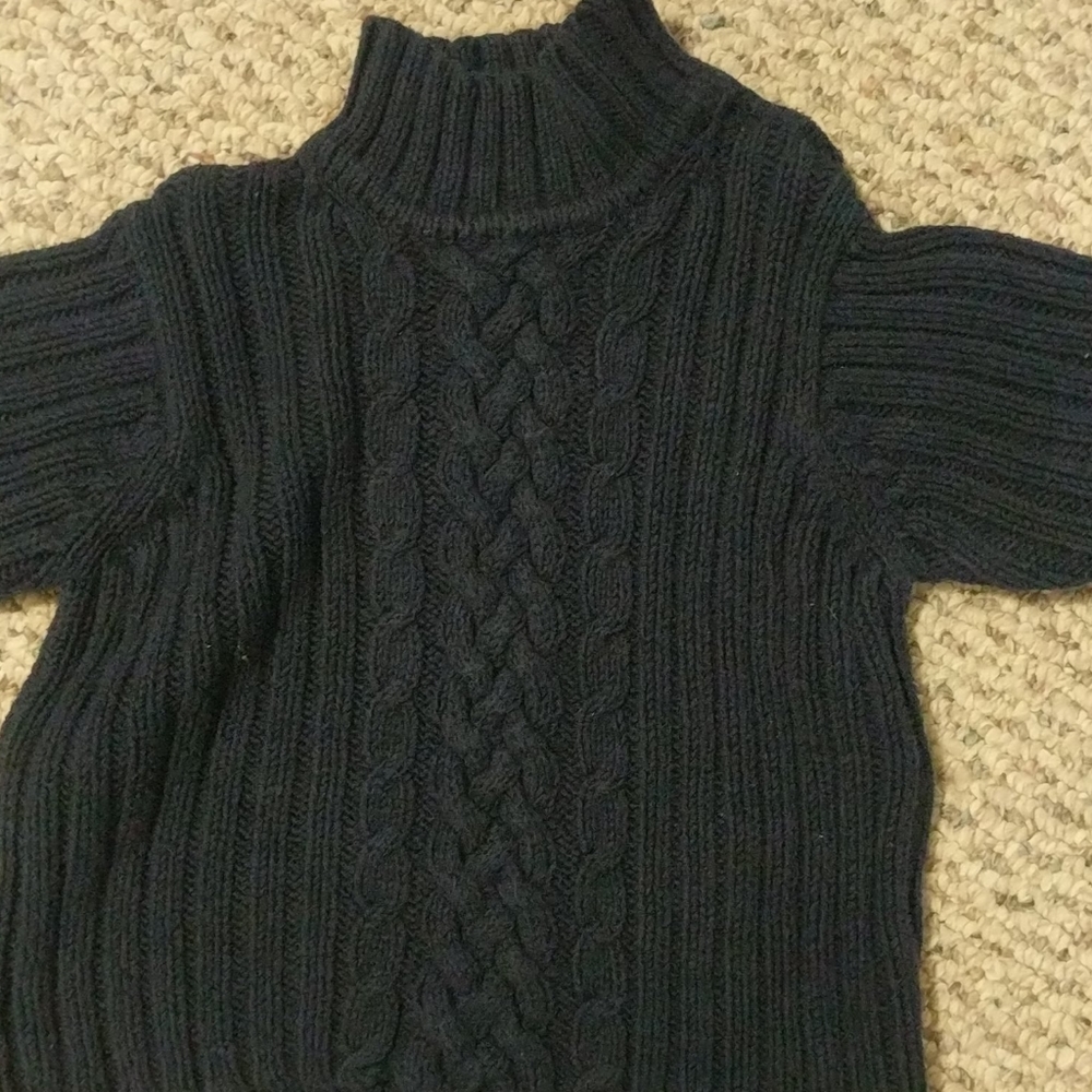 Gorgeous navy cableknit sweater 18-24 mos
